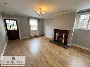 Lounge- click for photo gallery